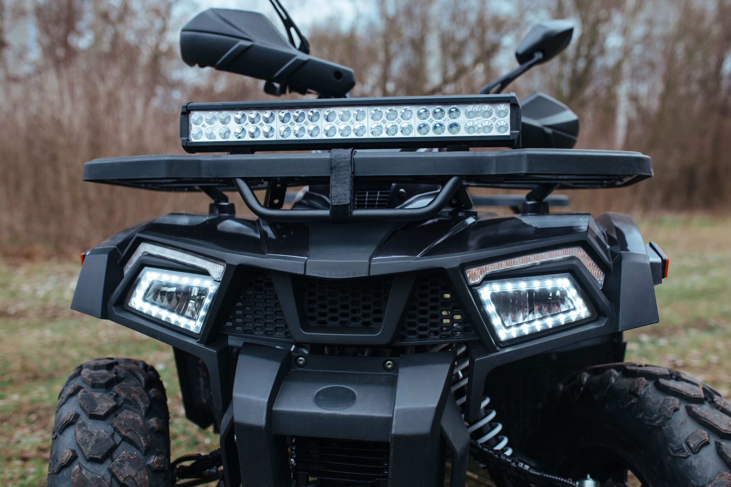 Moderná štvorkolka v teréne ako výsledok vývoja ATV vozidiel